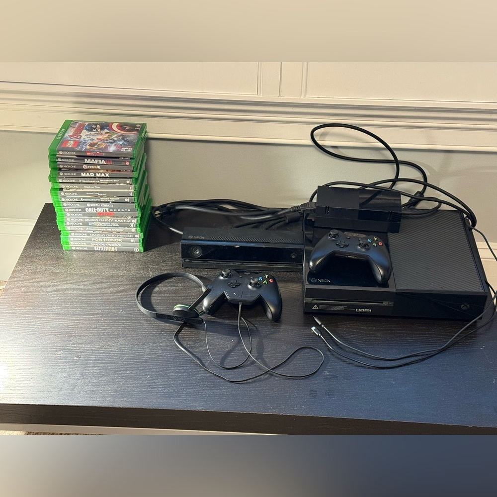 Xbox One 365 GB Console, Kinect, Controllers, Headset, Power Supply, Games